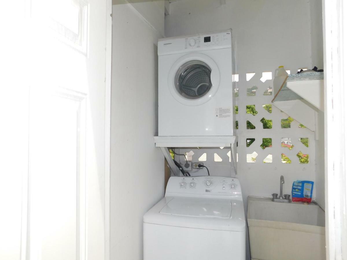 Dancehall Hostel キングストン エクステリア 写真